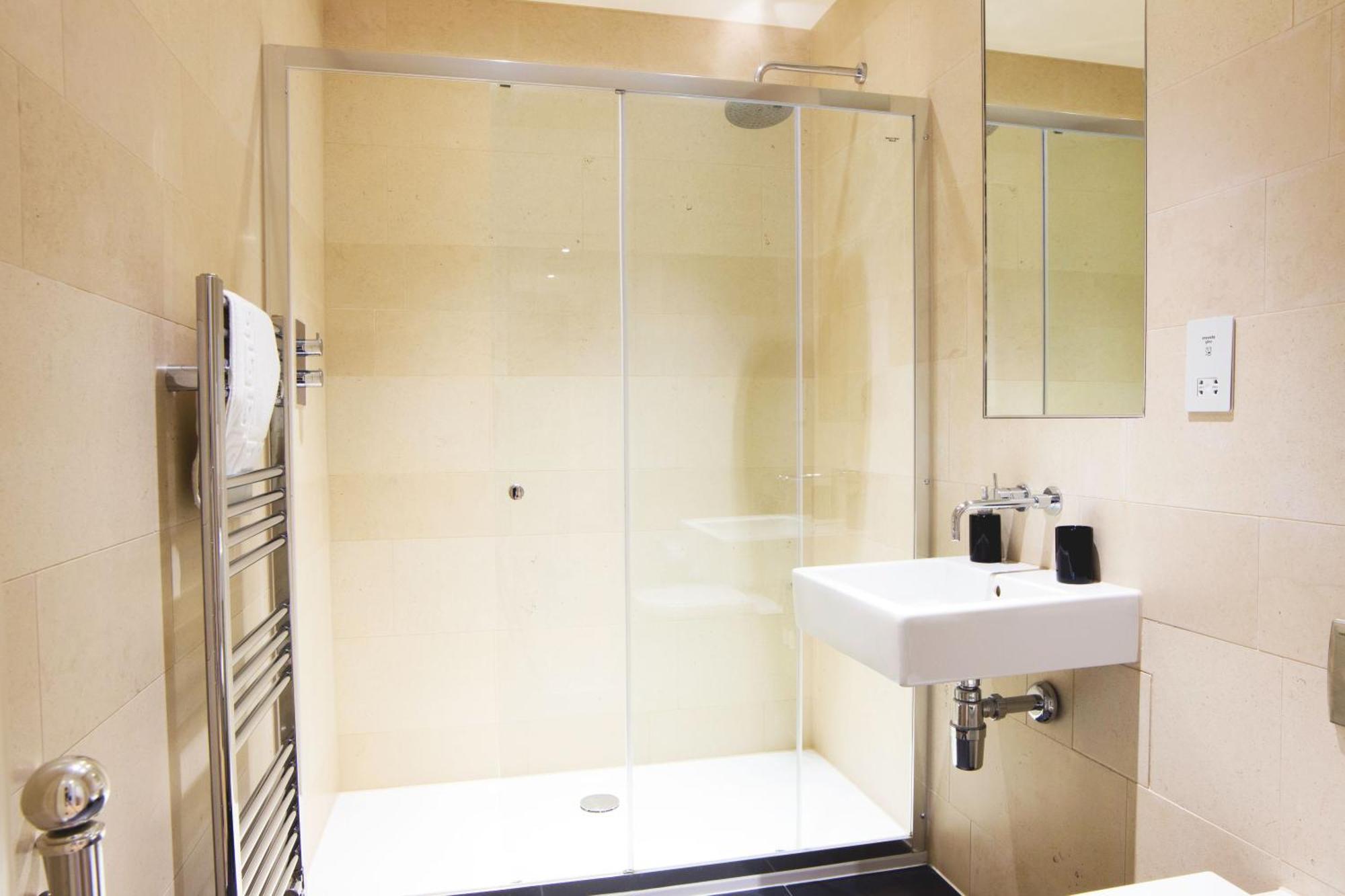 Waterloo - Modern & Spacious Near Waterloo Station Apartamento